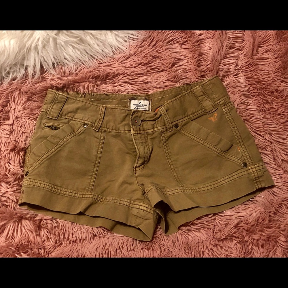 American Eagle khaki shorts